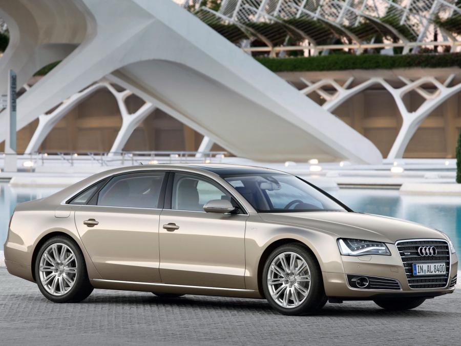  Audi A8L W12 Quattro (D4) 2010 года  (WW) (фото 7 из 35)